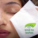 SIMPLE FACE WIPES PROTECT AND GLOW INSTANT GLOW 20 PACK thumbnail 7