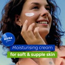 NIVEA CRÈME MOISTURISING CREAM 150ML thumbnail 8