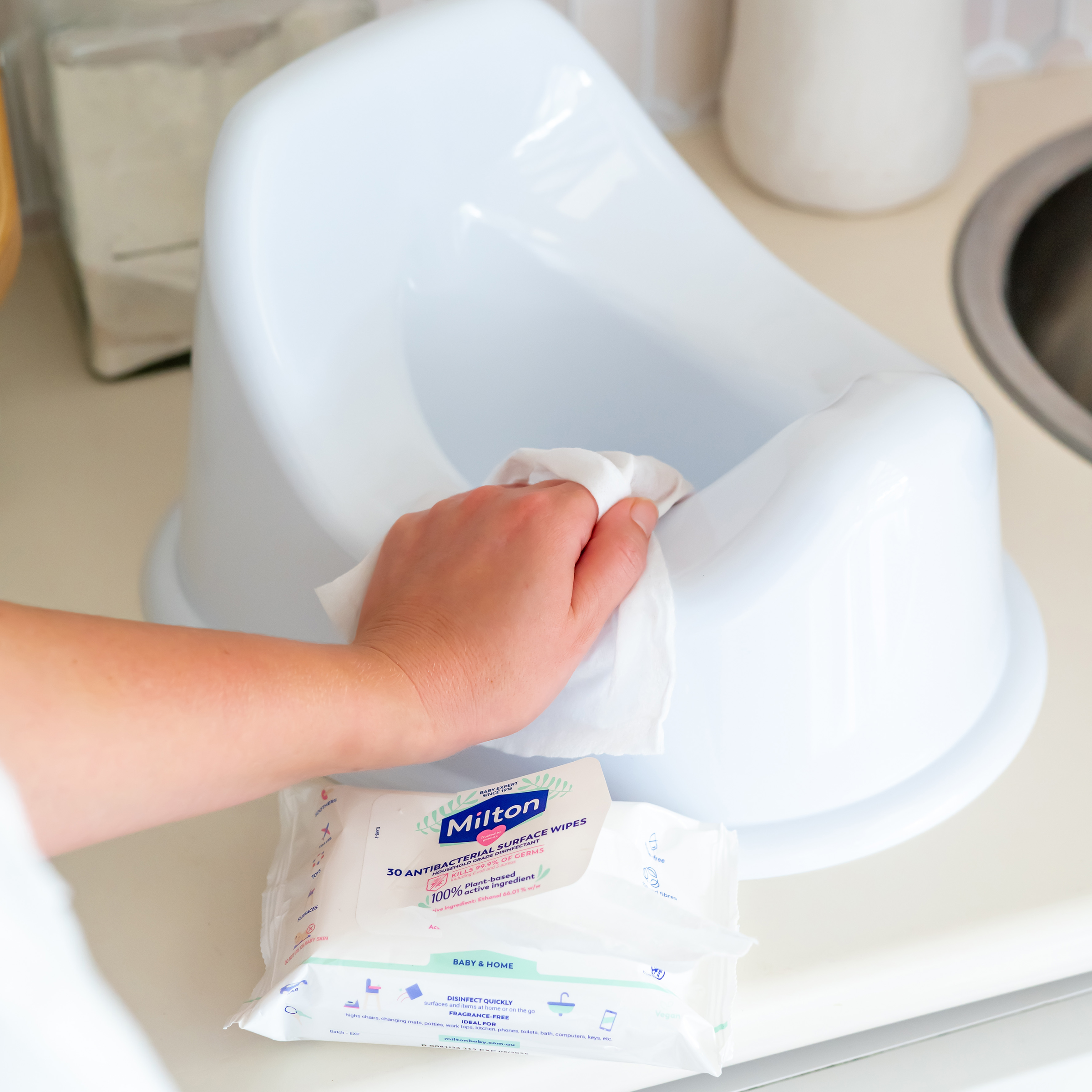 MILTON ANTIBACTERIAL WIPES 30 PACK - Image 5