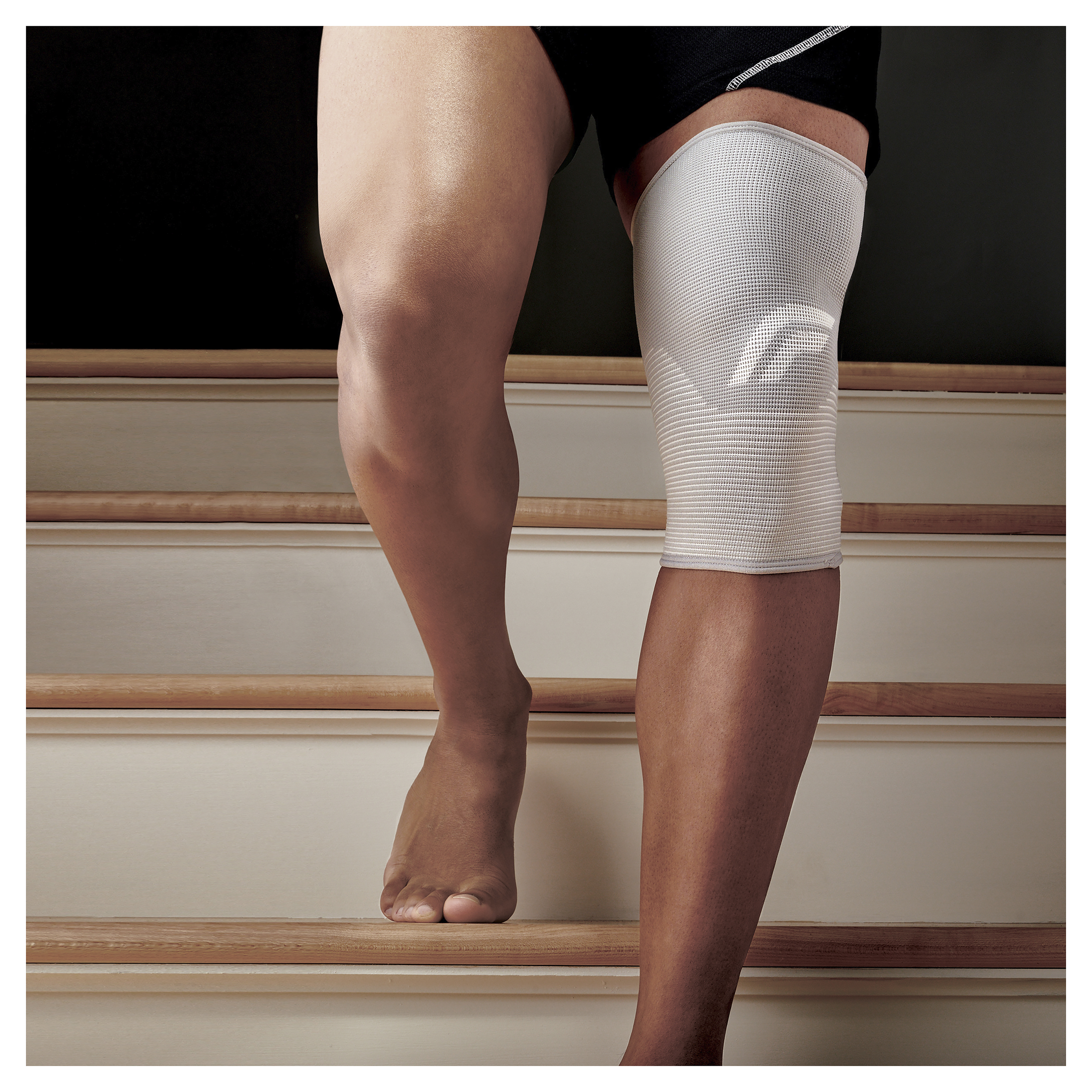 FUTURO KNEE COMFORT LIFT SUPPORT SMALL - Image 9