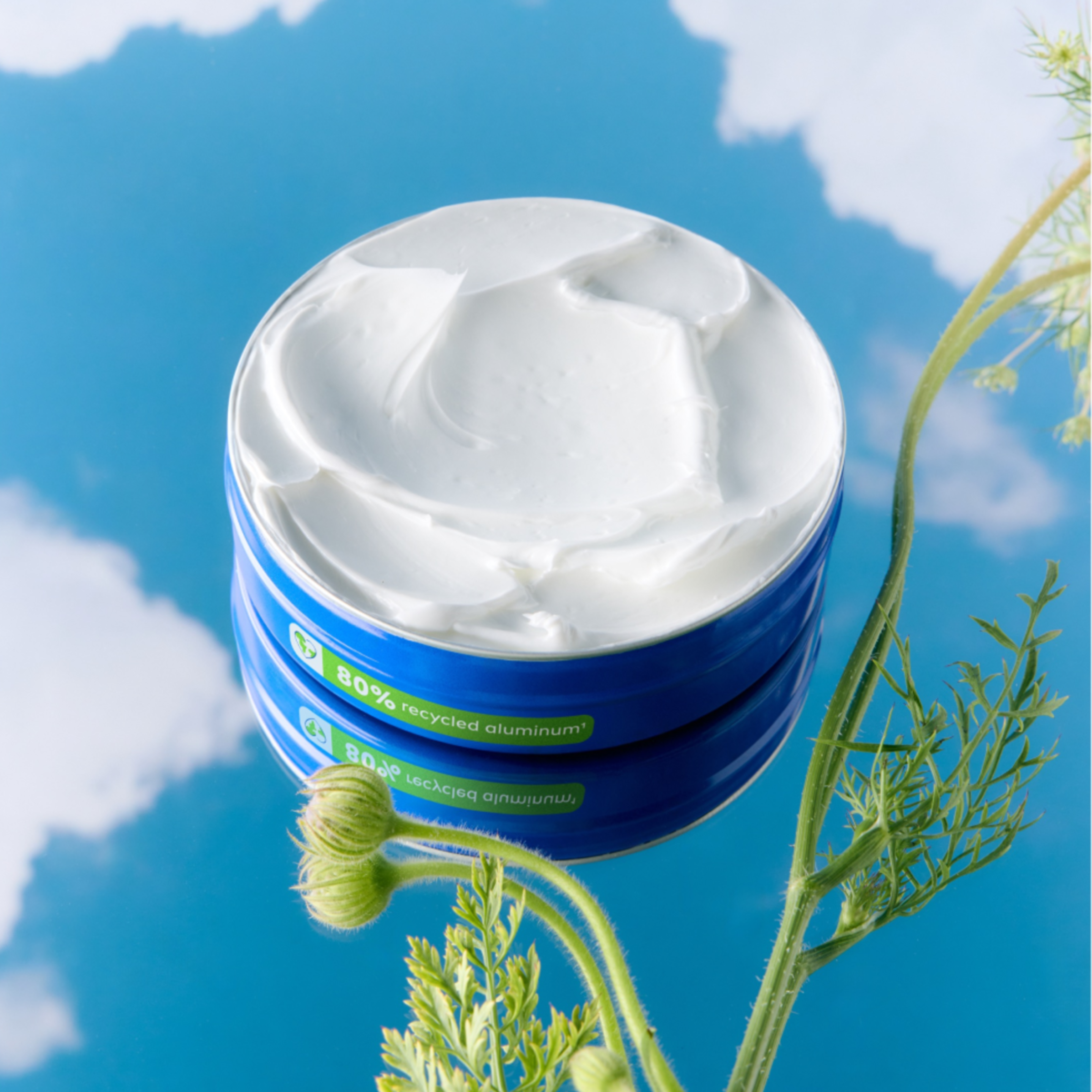 NIVEA CRÈME MOISTURISING CREAM 150ML - Image 9