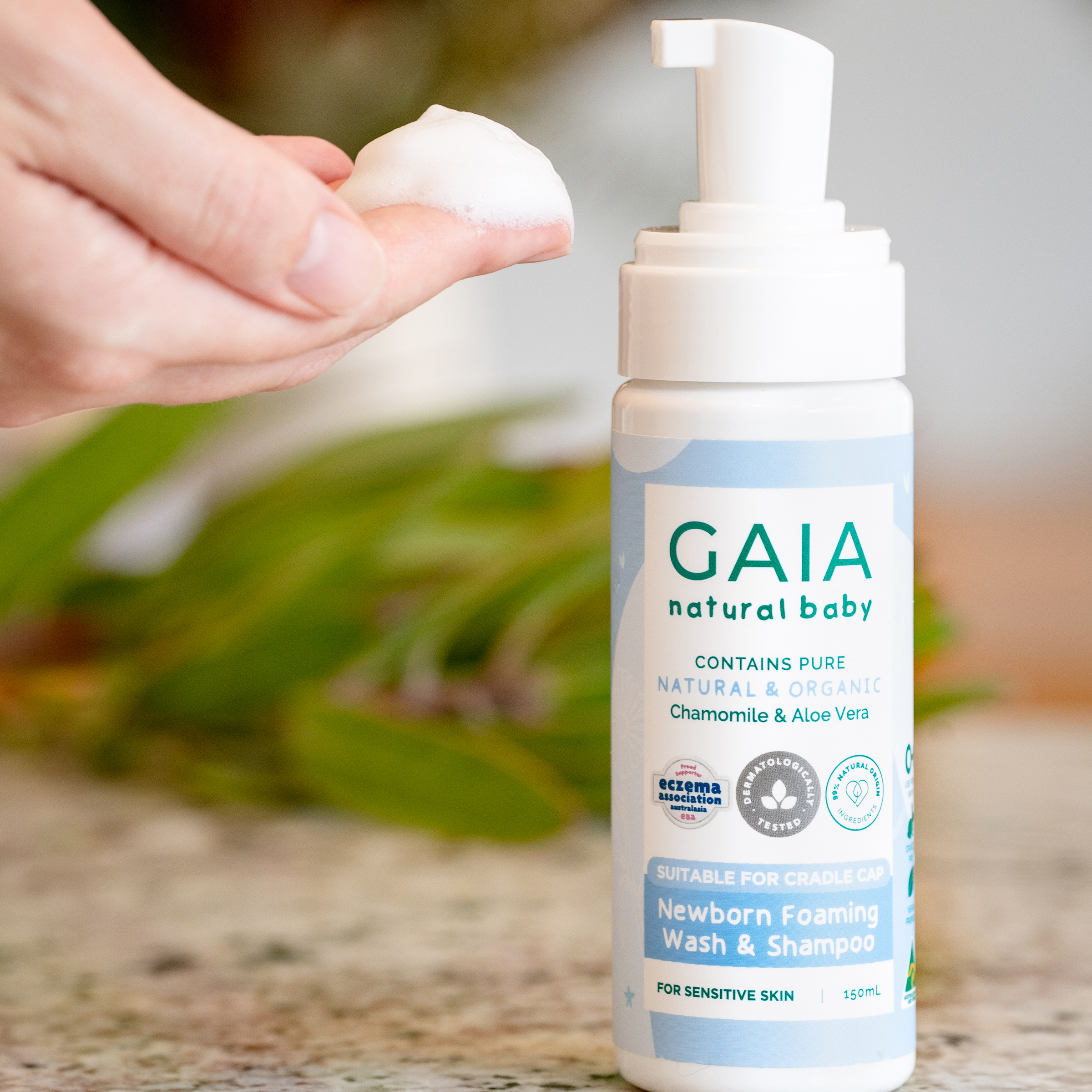 GAIA NATURAL BABY SHAMPOO & WASH FOAMING NEWBORN 150ML - Image 3