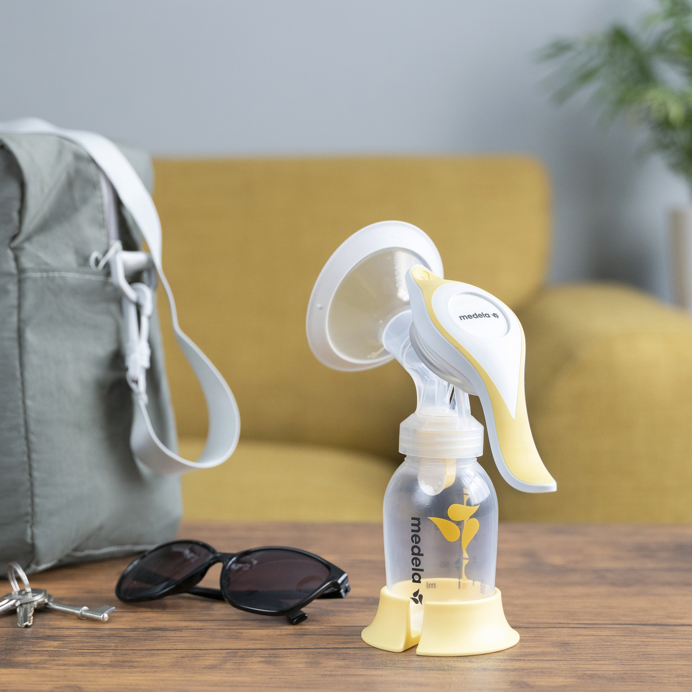 MEDELA HARMONY MANUAL BREAST PUMP - Image 7
