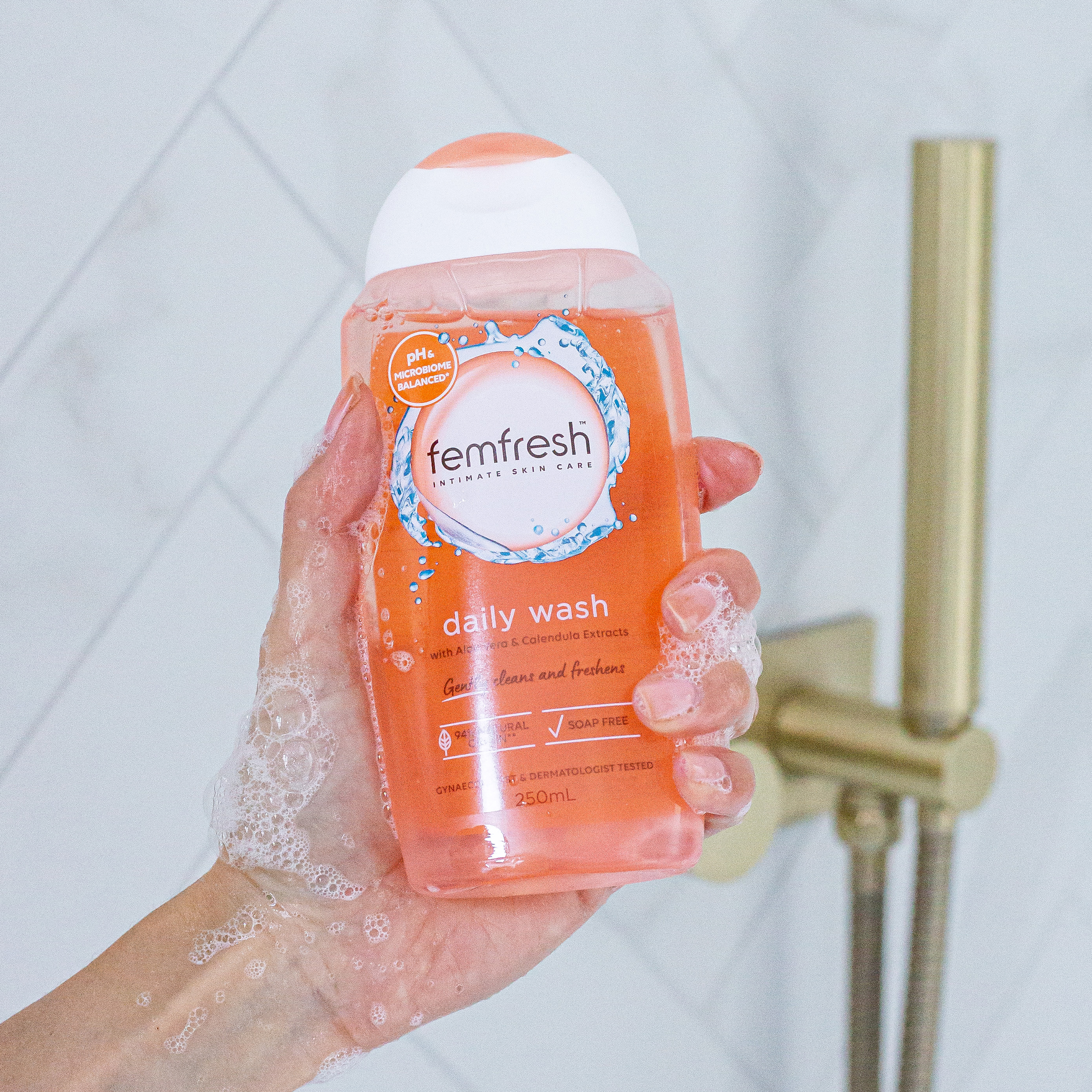 FEMFRESH DAILY WASH 250ML - Image 4