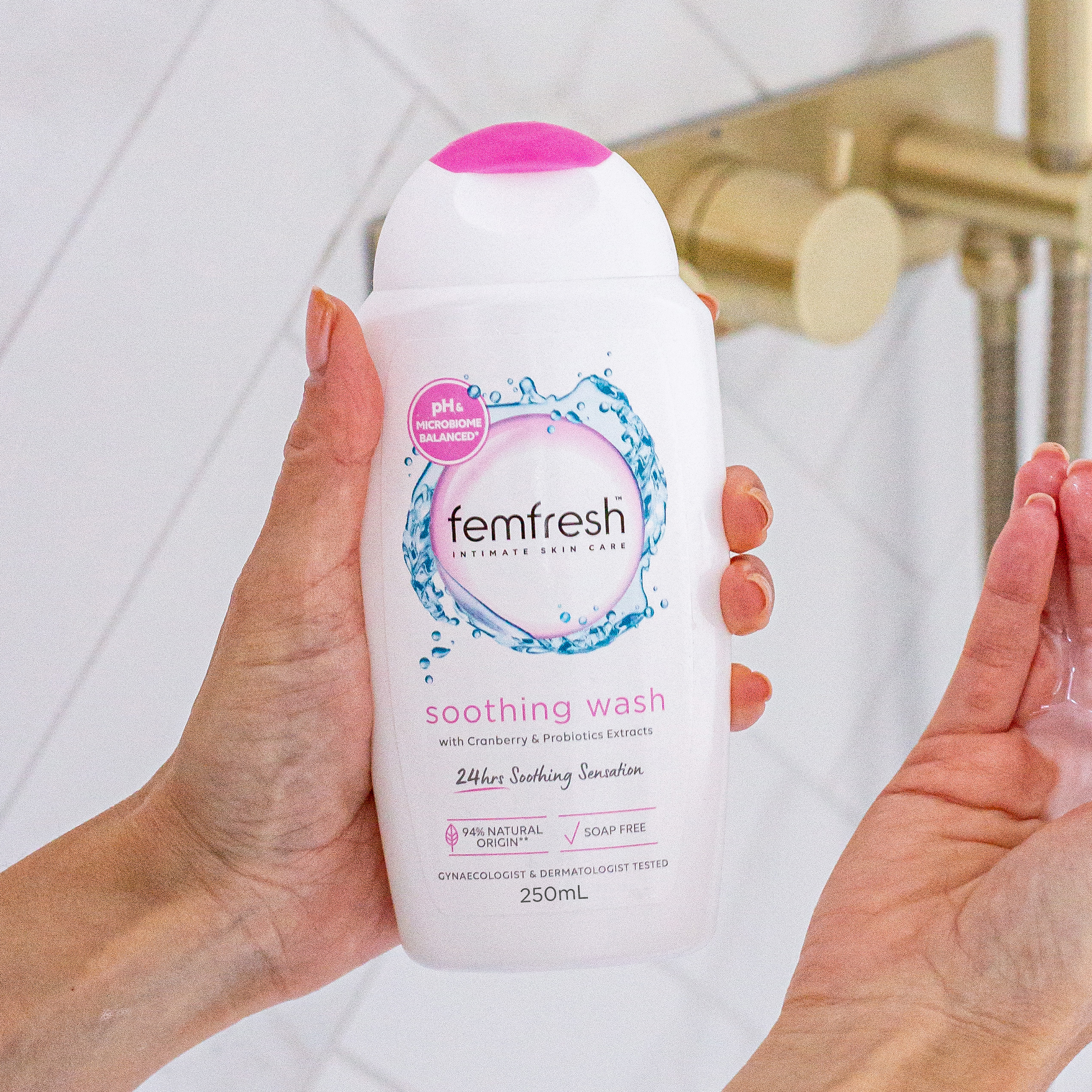 FEMFRESH DAILY WASH SOOTHING 250ML - Image 4