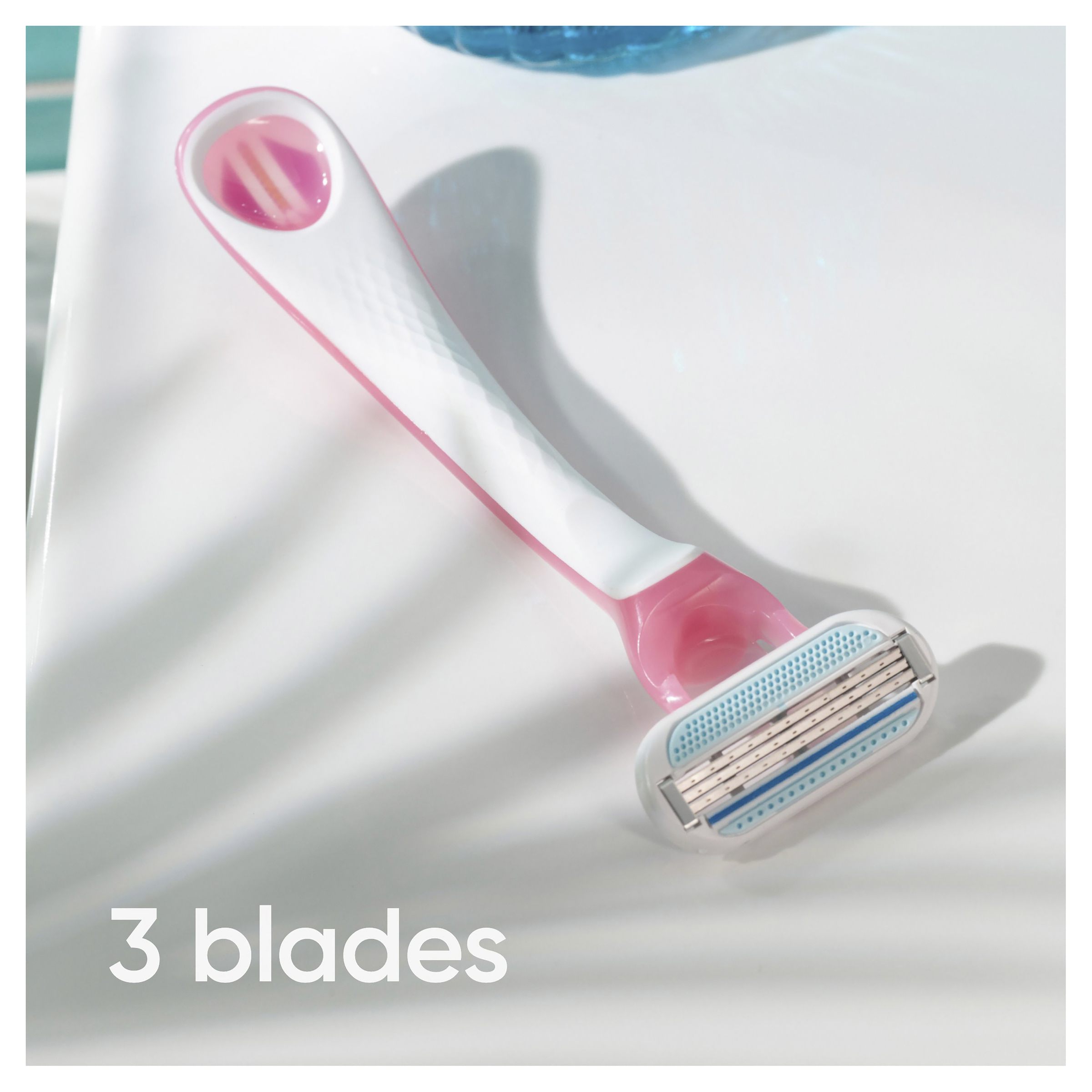 GILLETTE VENUS SENSITIVE DISPOSABLE RAZOR 3 PACK - Image 3